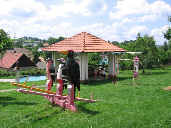 Family Holidays � Hartmanice